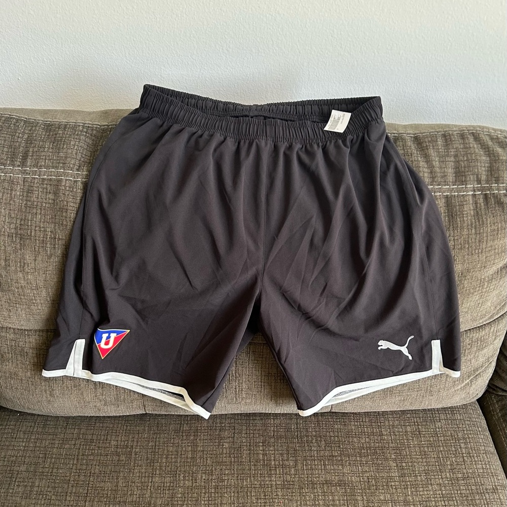Puma Authentic Ecuador LDU Liga de Quito Soccer Black Shorts Men’s Sz: M